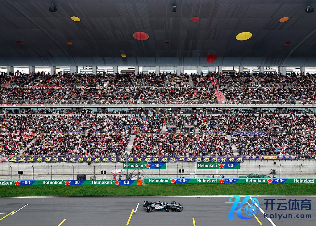 2026年3月15日，上海，2026F1中国大奖赛正赛眩惑广博不雅众。视觉中国 贵寓图